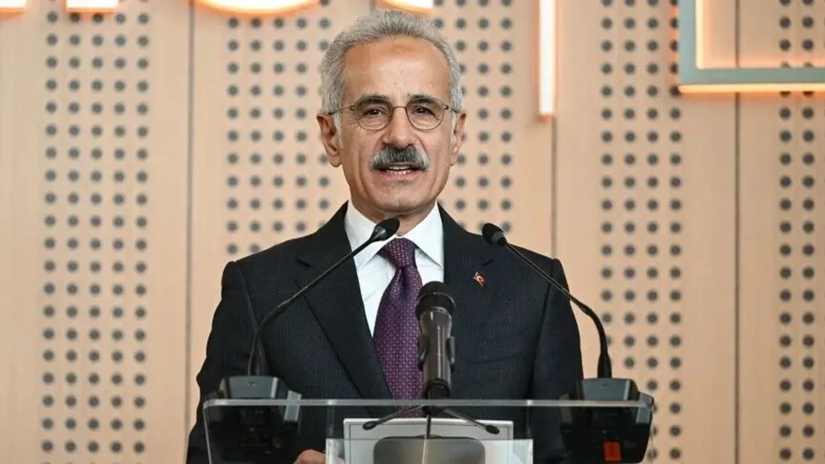 "40 yıllık sızmayı bir gecede bozguna uğrattık" Bakan Uraloğlu,15 Temmuz gecesinde yaşananları ilk kez anlattı