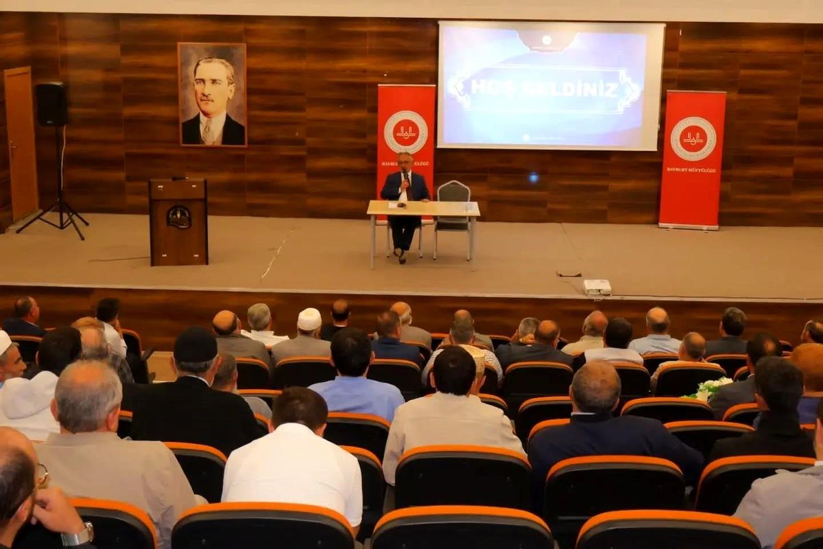 Bayburt'ta yaz Kur'an kursları semineri düzenlendi