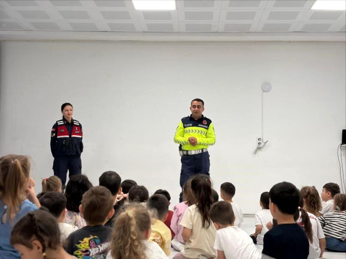 Bilecik'te öğrencilere trafik eğitimi verildi
