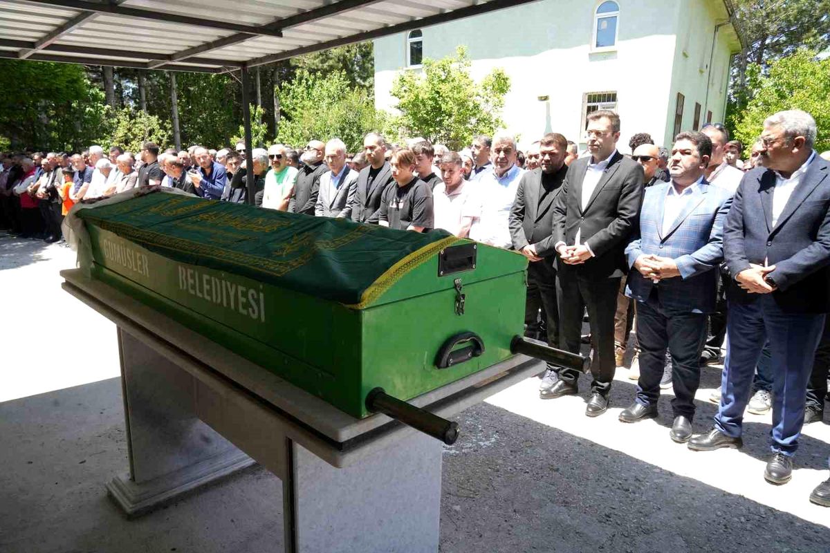 Selde hayatını kaybeden kadın son yolculuğuna uğurlandı