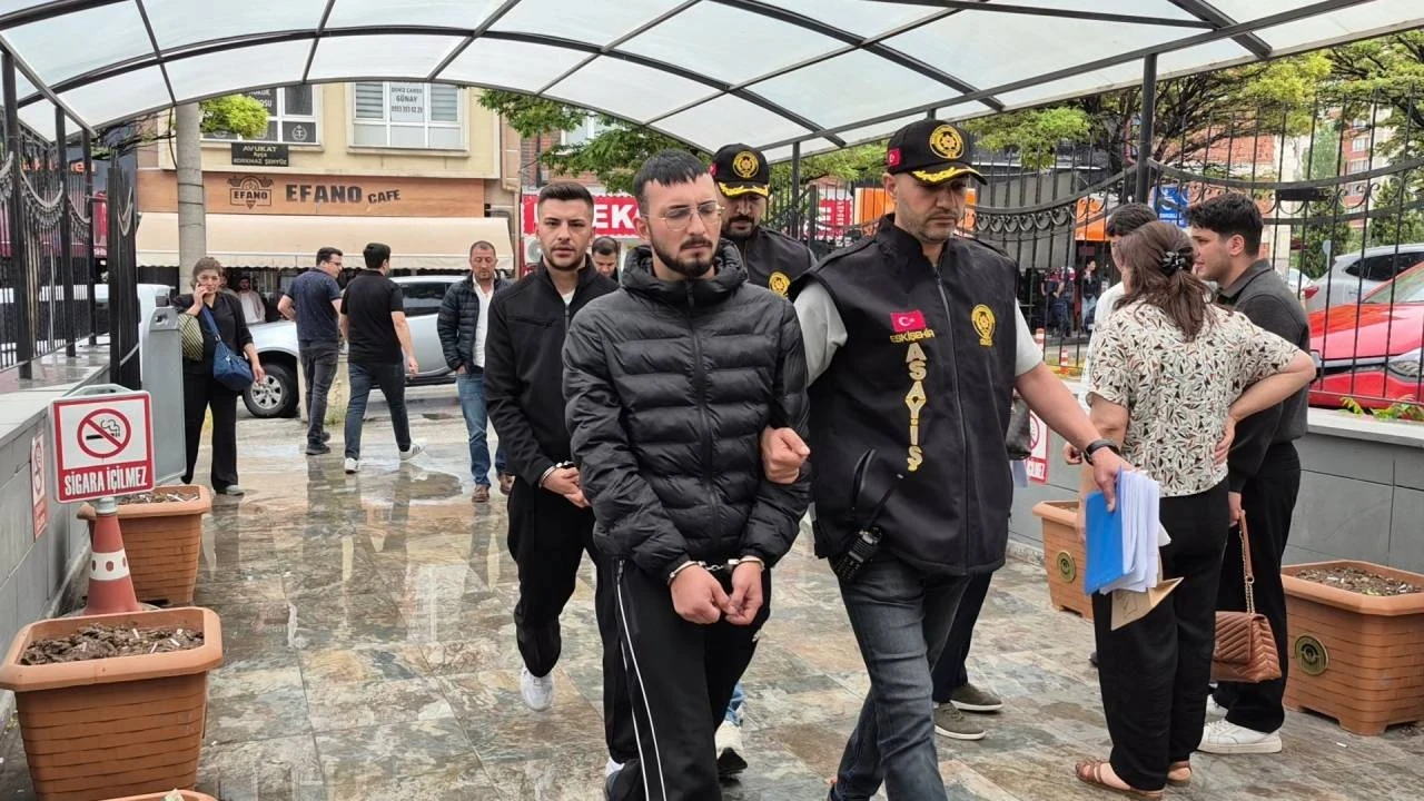 Eskişehir'de silahlı kavga: 2 şüpheli adliyeye çıkarıldı