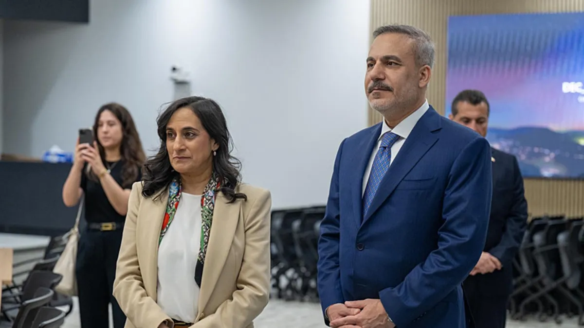 Bakan Fidan, Darlington Nükleer Tesisi'nde incelemelerde bulundu
