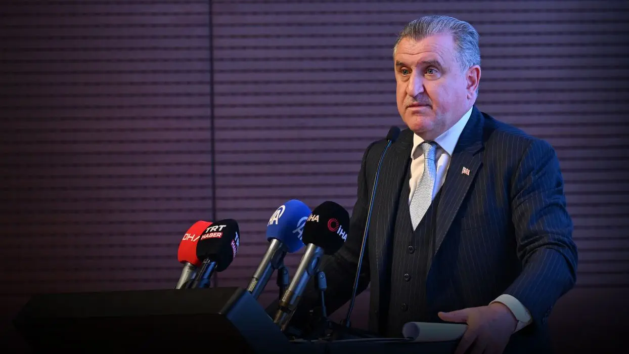 TFF yeni sezon toplantısı sona erdi: Bakan Bak'tan toplantıda önemli açıklamalar