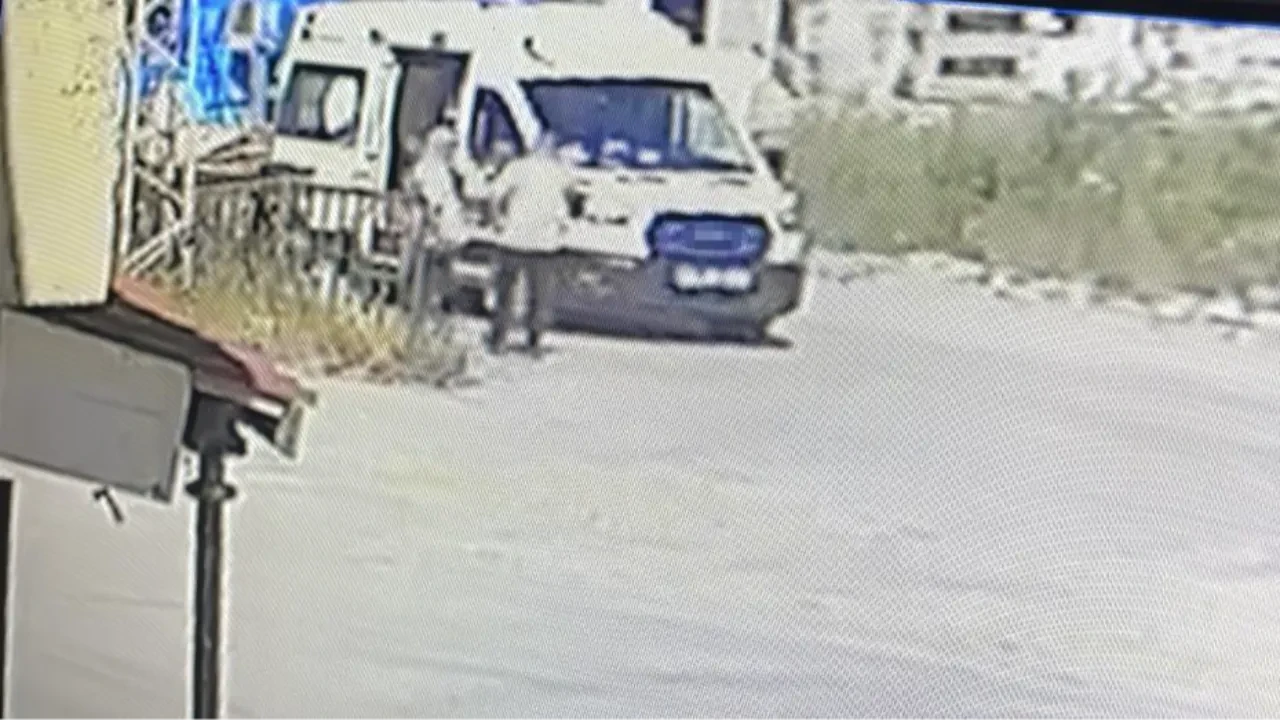 Sivas'ta baltalı dehşet: Cinnet geçiren işçi 3 kişiyi yaraladı