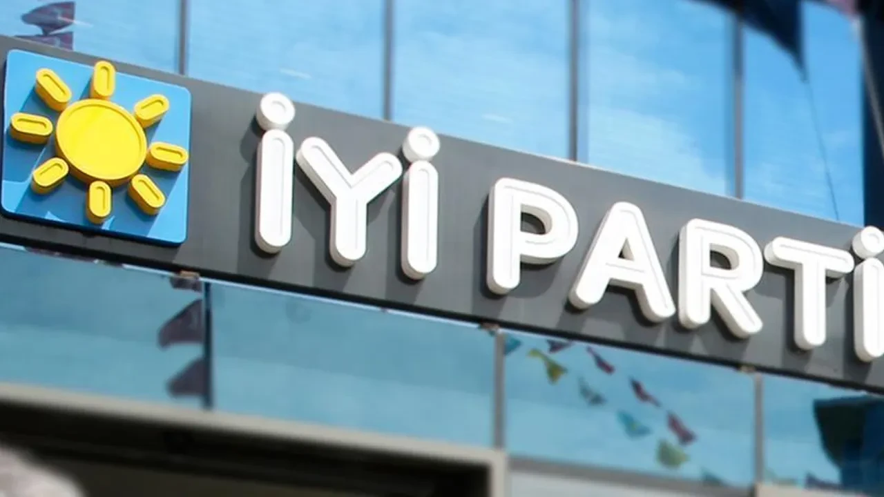 İYİ Parti'de istifalar sürüyor! Gerekçe olarak ailevi sebepleri gösterdi