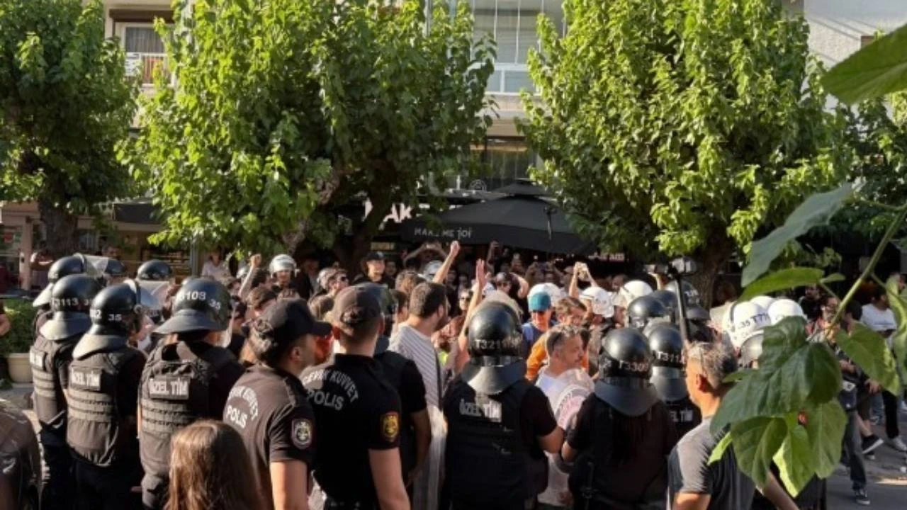 İzmir'de Onur Yürüyüşü'ne müdahale: En az 36 kişi darp edilerek gözaltına alındı