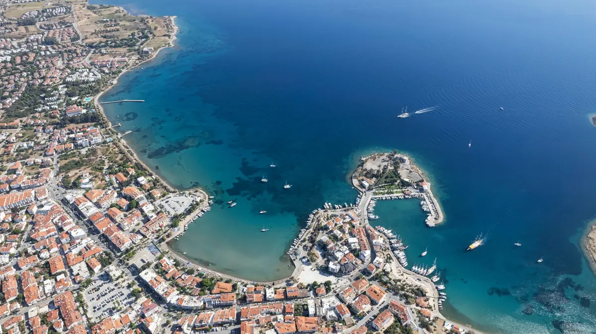 Kalabalıklardan uzak bir Çeşme tatili için gitmeniz gereken 3 rota!
