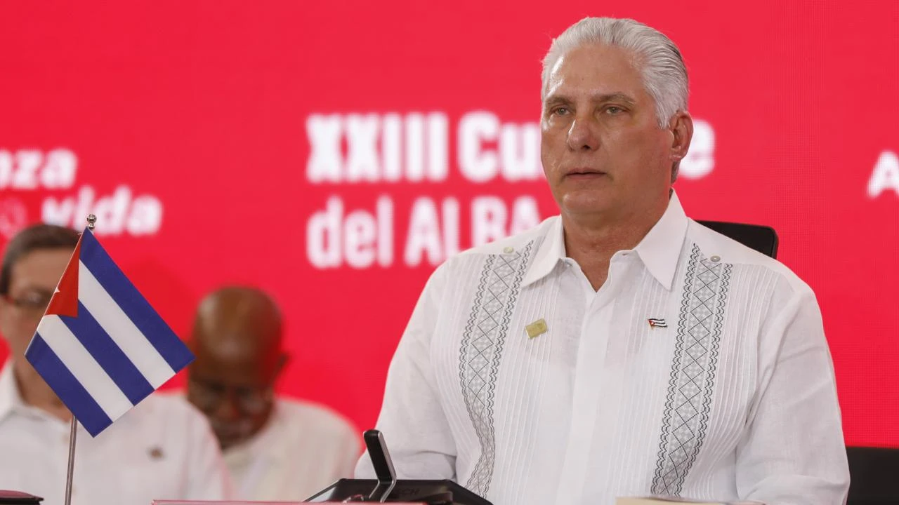 Küba Devlet Başkanı Canel'den ABD'nin yeni yaptırımlarına tepki