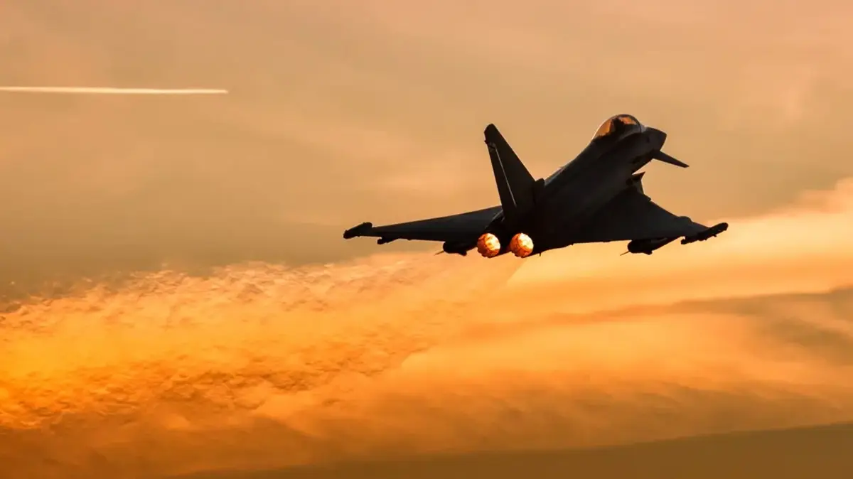 NATO uçakları acil koduyla havalandı! Hava sahasını geçen İHA düşürüldü