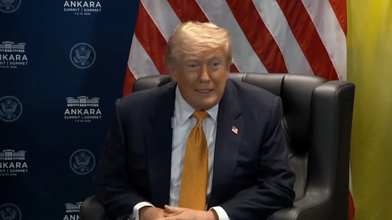 Trump'tan İran'a yeni saldırı sinyali: ''Çok ağır vuracağız''
