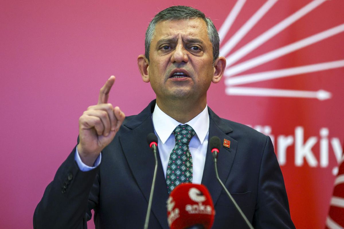 Özel'in sosyal medya hesabında değişiklik! Yeni Parti'nin logosu ilk kez görücüye çıktı