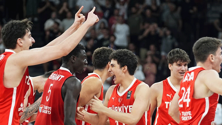 U17 Basketbol Milli Takımı, Fransa'yı devirdi! Adını yarı finale yazdırdı