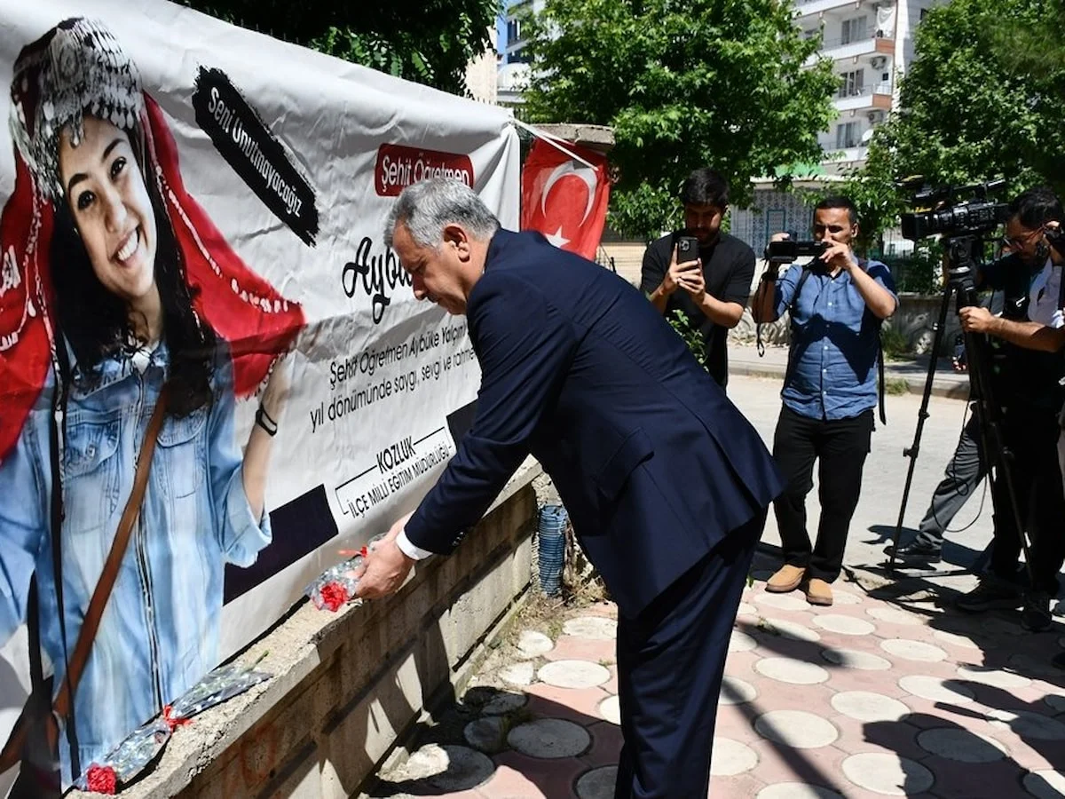 Batman’da şehitler için anma töreni: Aybüke öğretmen ve 2 asker yad edildi
