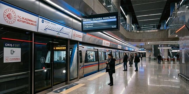 Türkiye'nin en yeni metro hattı ilk gününde 10 bin 21 yolcu taşıdı