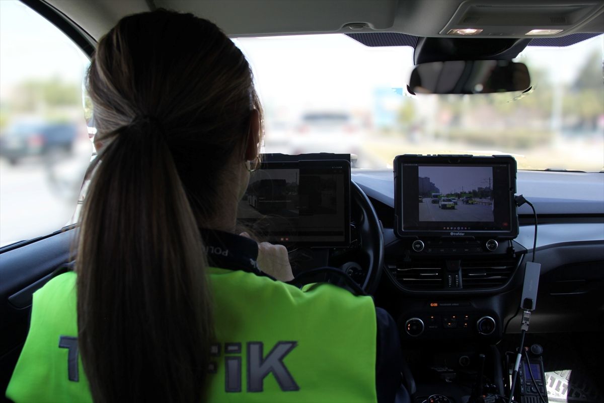Antalya'da yeni nesil radarlarla 24 saat hız denetimi