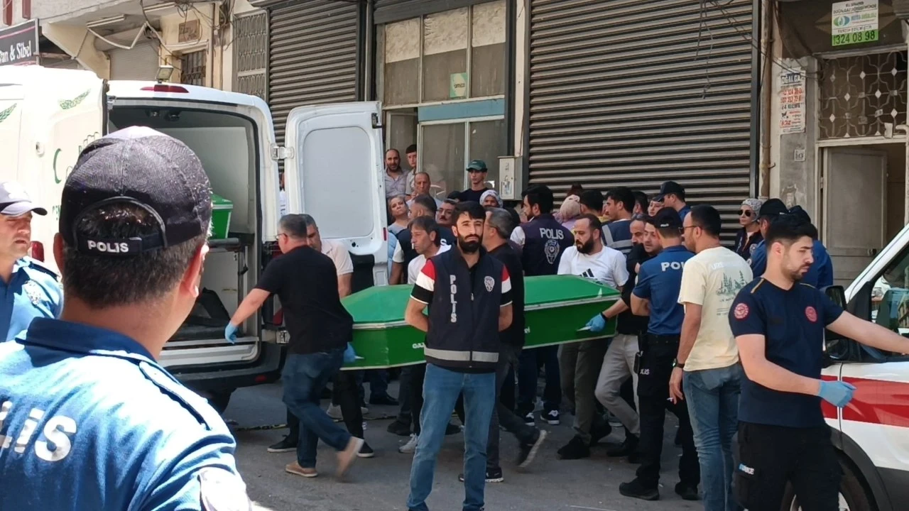 Gaziantep'te korkunç olay! Boşandığı eşini bıçaklayıp kendini astı