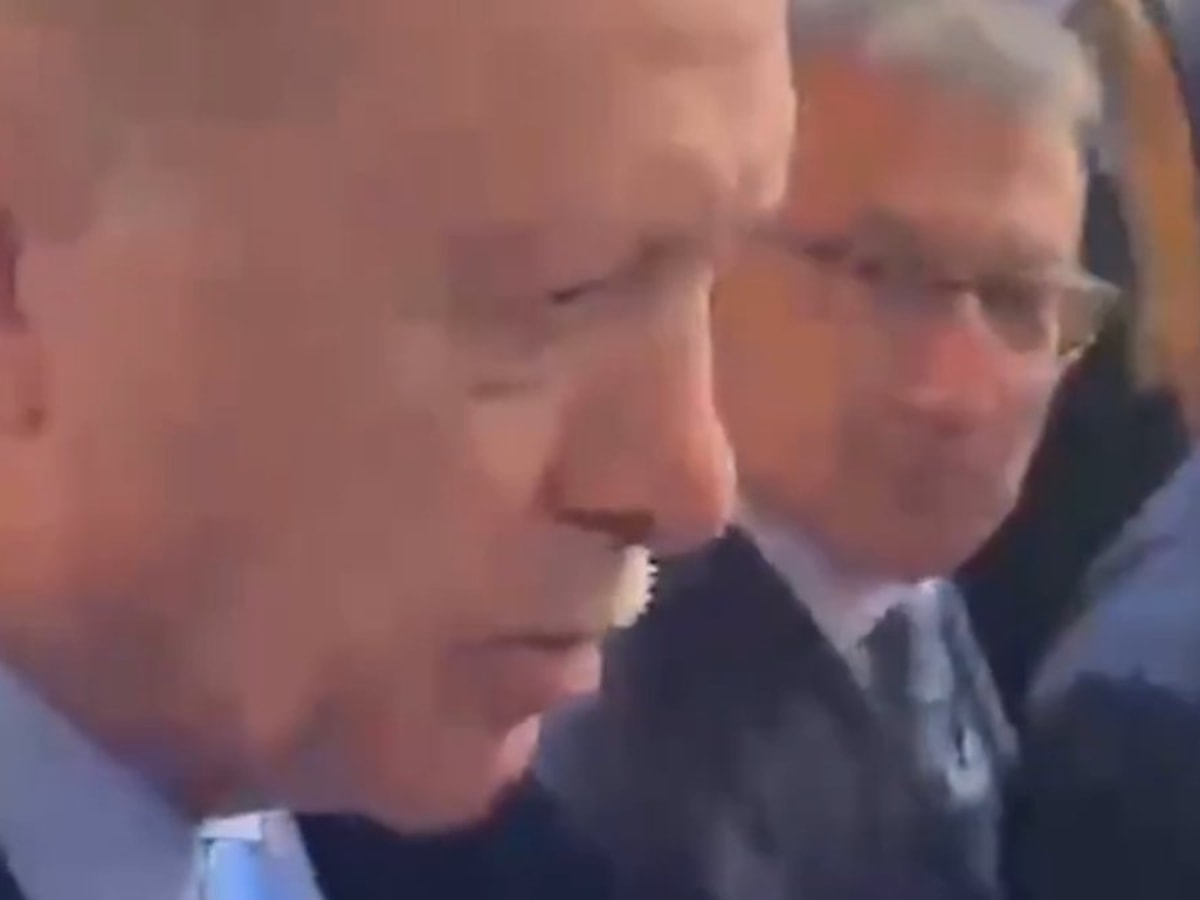 Cumhurbaşkanı Erdoğan'dan evlenmek istemeyen muhabire: Kapıyı kapatma