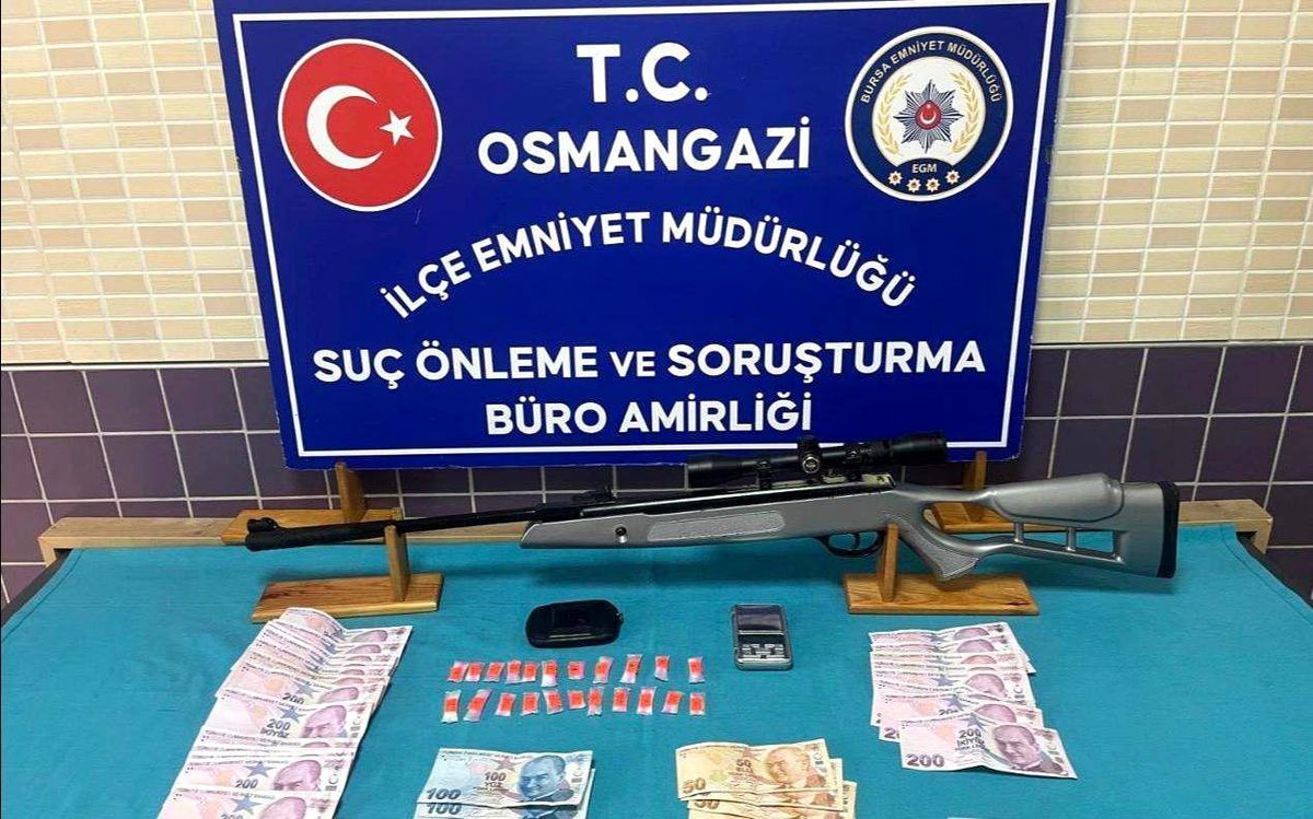 Bursa'da uyuşturucu operasyonu: Zehir tacirleri ve aranan hükümlüler yakalandı