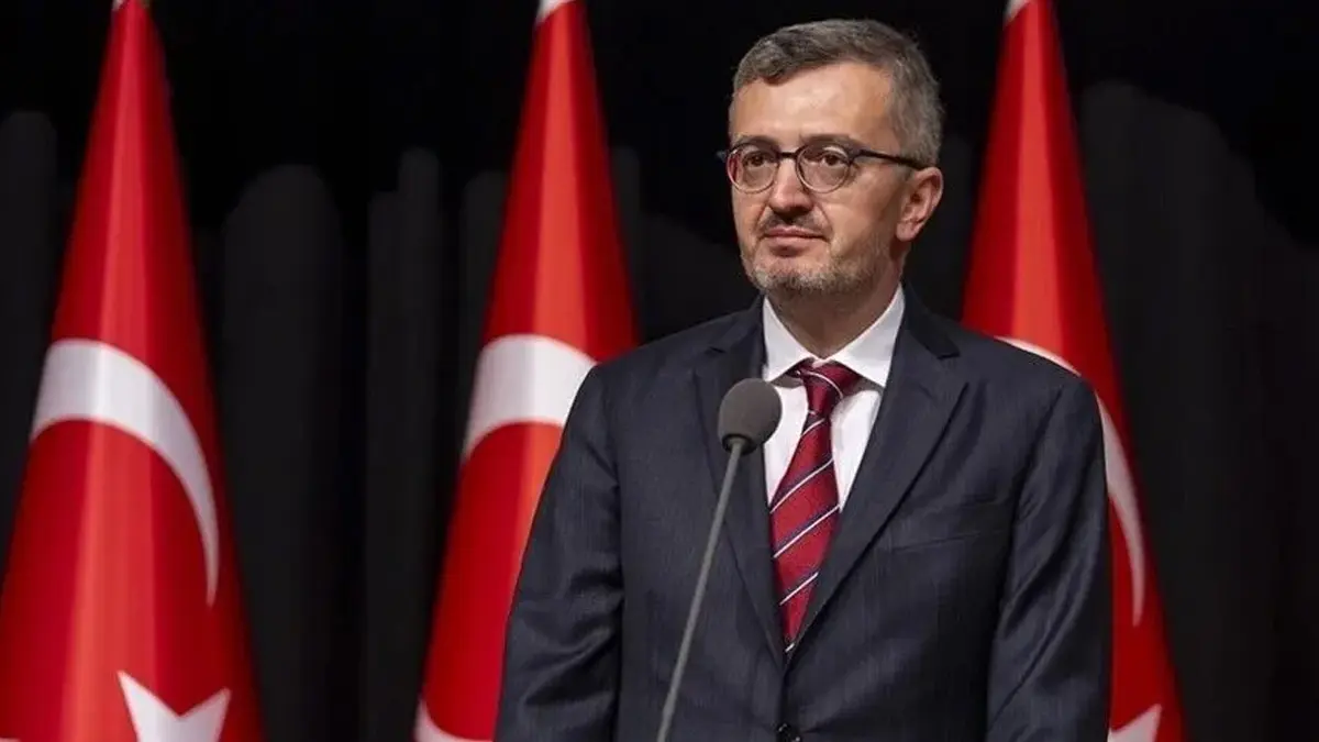İletişim Başkanı Duran açıklamalarda bulunuyor