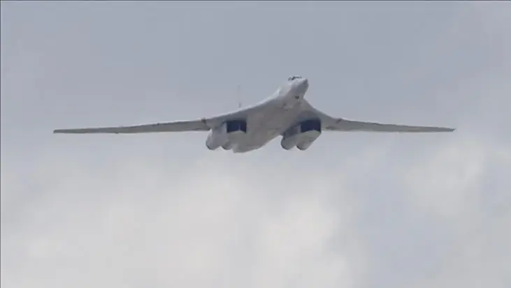 Rusya'da eğitim uçuşu yapan stratejik bombardıman uçağı düştü