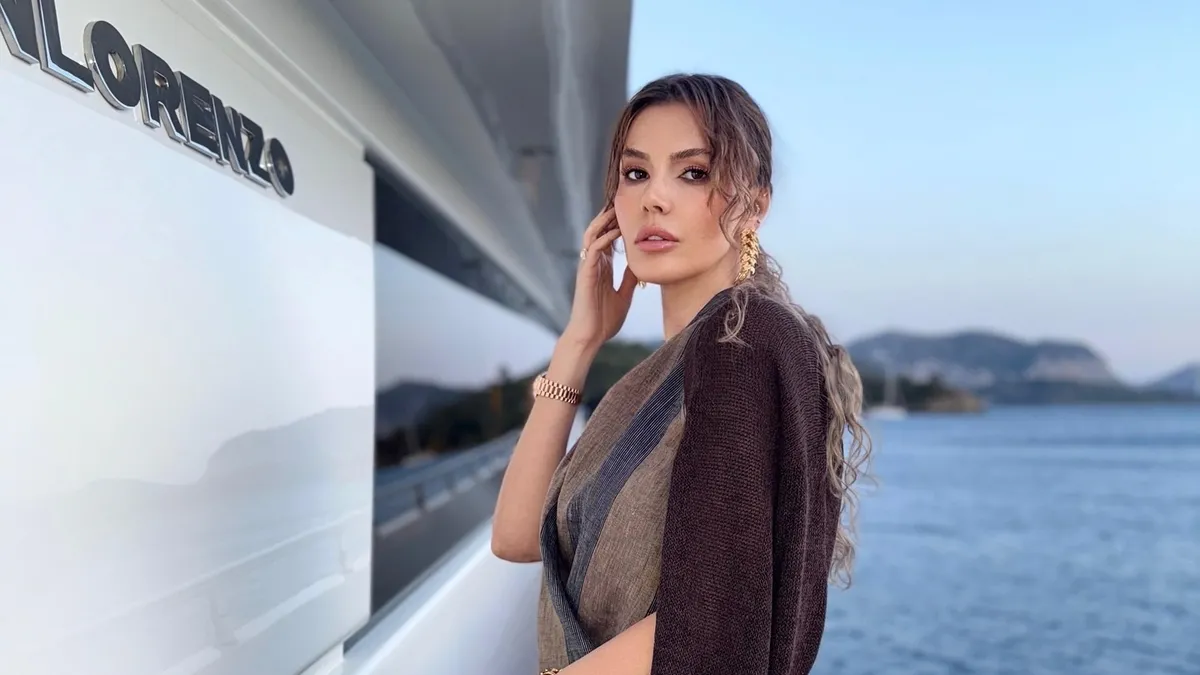 Bacak boyu dillere düştü! Hatice Şendil’in Bodrum pozlarına Shop’u azalt yorumları yağdı...