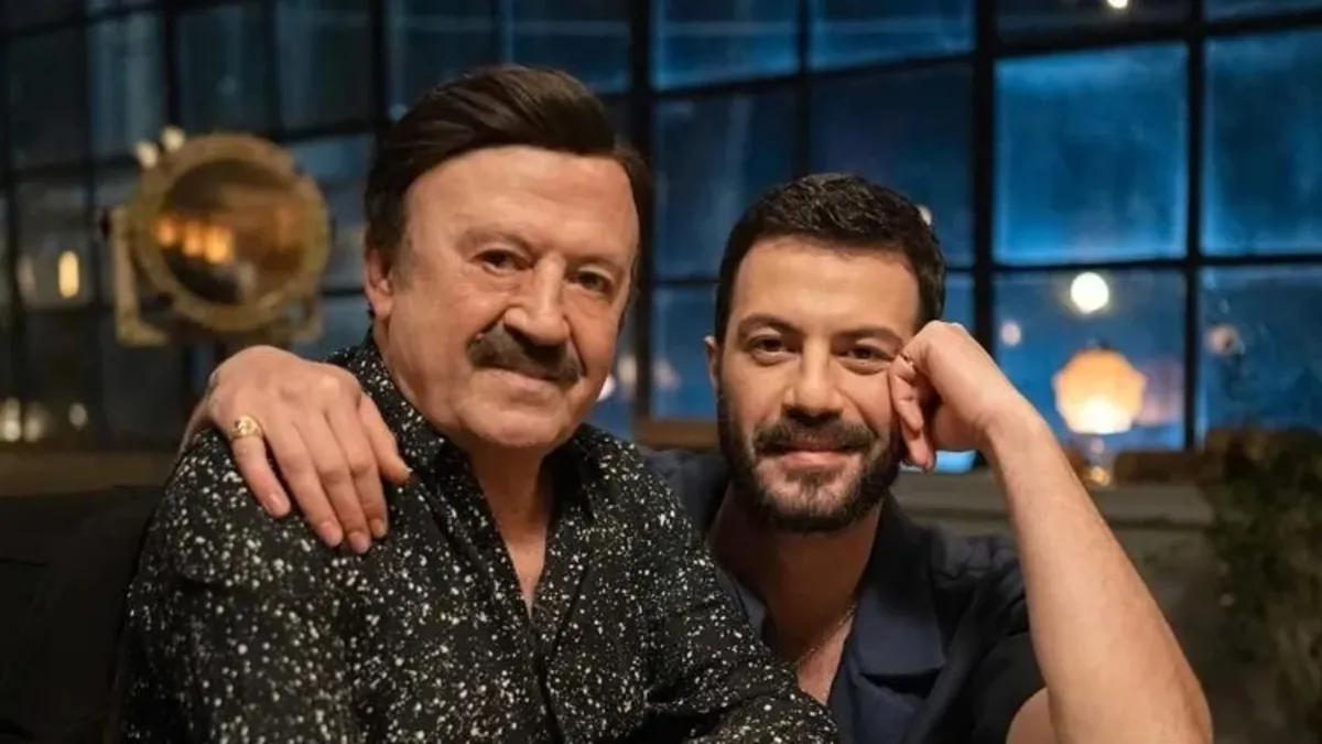 Bodrum’da baba-oğul gecesi: Selami Şahin ve Lider Şahin aynı sahnede buluştu...
