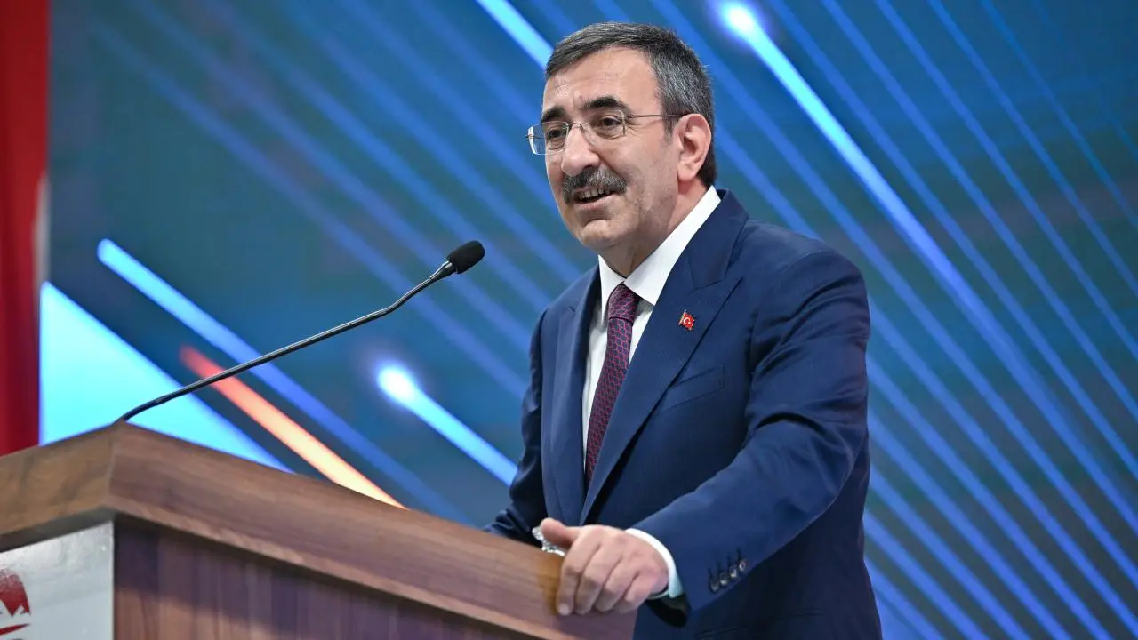 Cumhurbaşkanı Yardımcısı Yılmaz, Srebrenitsa Soykırımı'nda hayatını kaybedenleri andı