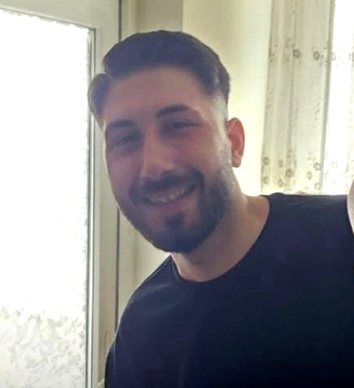 Motosiklet park halindeki otomobile çarptı: 1 ölü