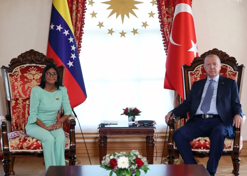 Cumhurbaşkanı Erdoğan Rodriguez ile görüştü