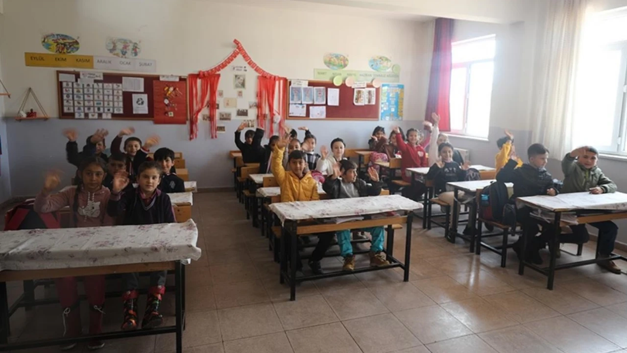 Okullar ne zaman kapacak? 3 aylık tatil ne zaman başlıyor?
