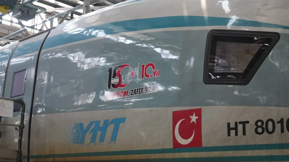 15 Temmuz'un 10. yılında 10 YHT özel logoyla sefer yapacak
