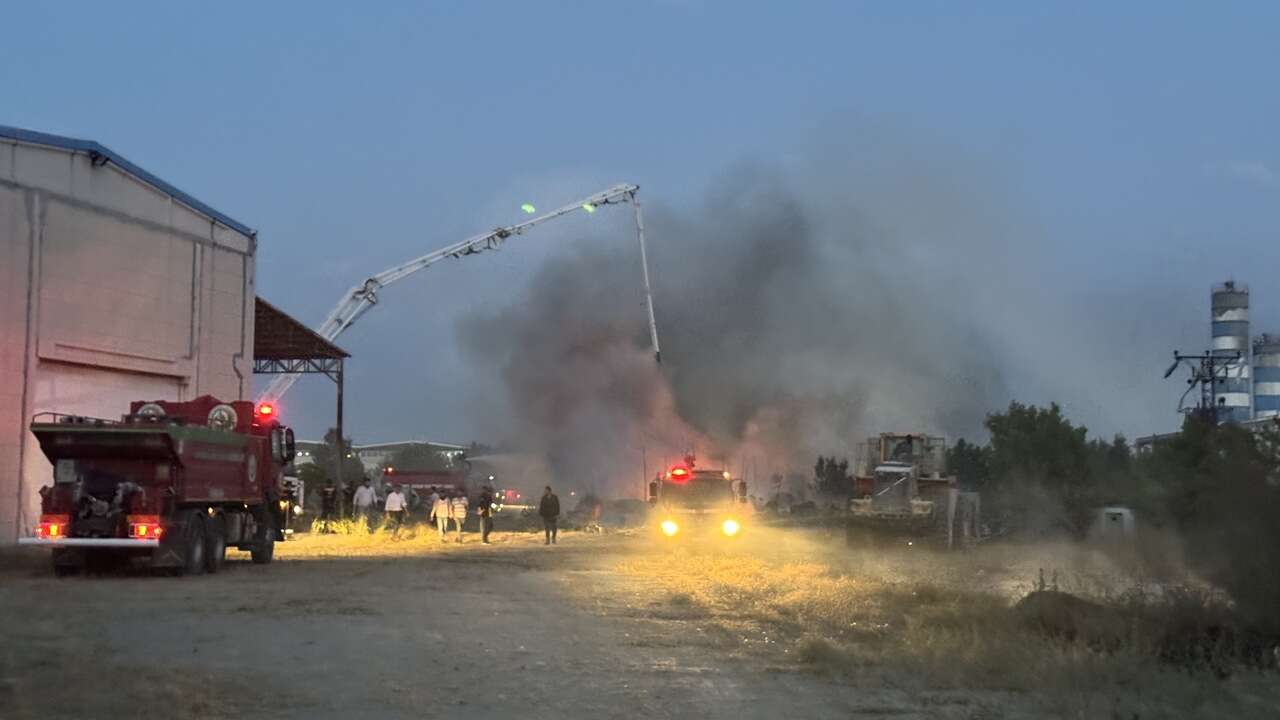 Afyonkarahisar'da trafo patlaması yangına neden oldu: Ekipler seferber oldu