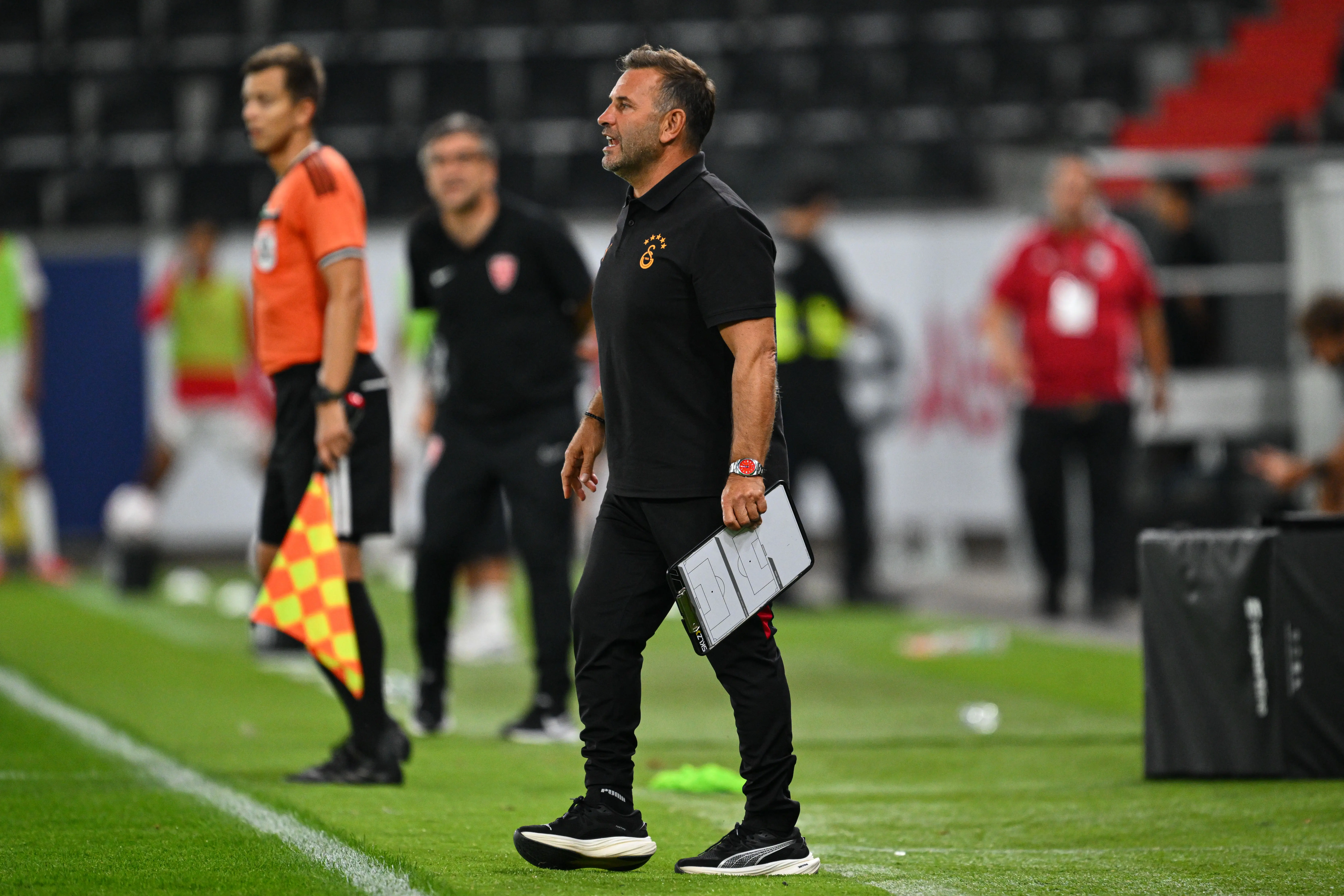 Galatasaray'da ayrılık sinyali! Okan Buruk açıkladı