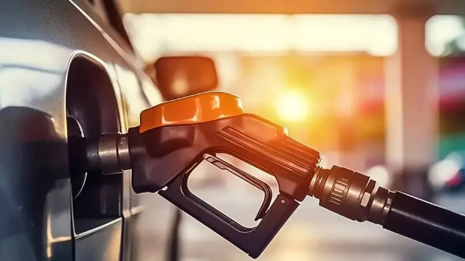 Benzine Büyük Zam Geliyor! 14 Temmuz Bugün Benzin Litre Fiyatı Kaç TL, Ne Kadar Olacak? İl İl Akaryakıt Fiyat Listesi