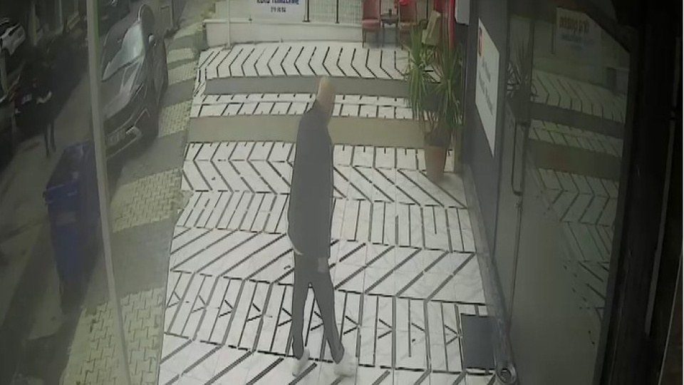 Karaal'ın kaçırılmasında yeni görüntü! Aracına takip cihazı taktılar!