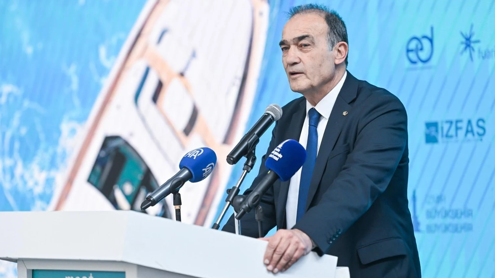 İzmir Büyükşehir Belediyesi'nde peş peşe istifalar