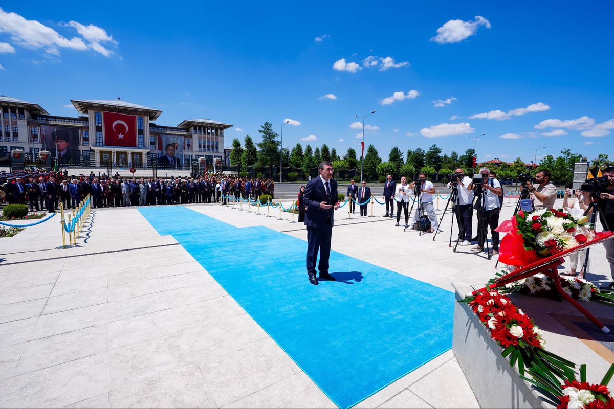 Cumhurbaşkanlığı Külliyesi'ndeki anıtta, 15 Temmuz şehitleri anıldı