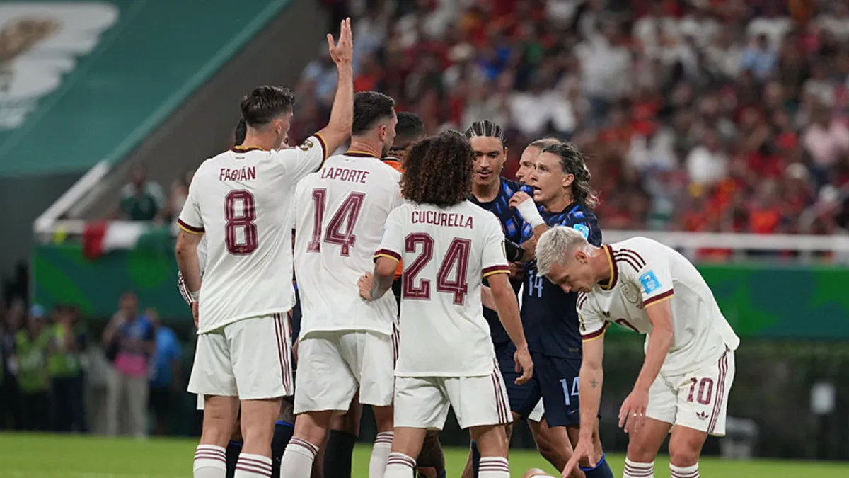 İspanya, Uruguay'ı tek golle geçti! Grubunu lider tamamladı