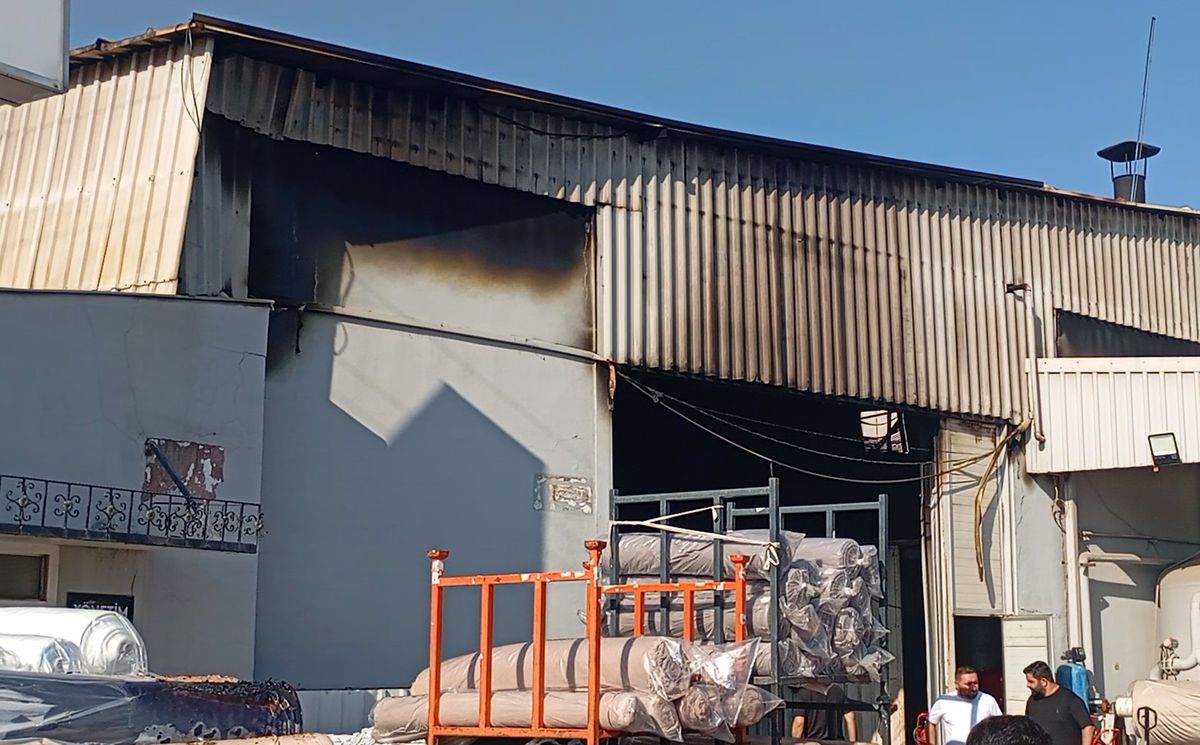 Bursa'da kumaş fabrikasında yangın