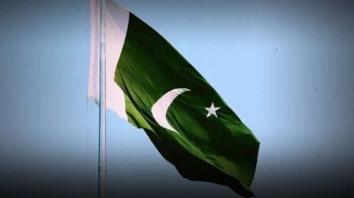 Pakistan'dan itidal çağrısı: "Derin endişe ile takip ediyoruz"