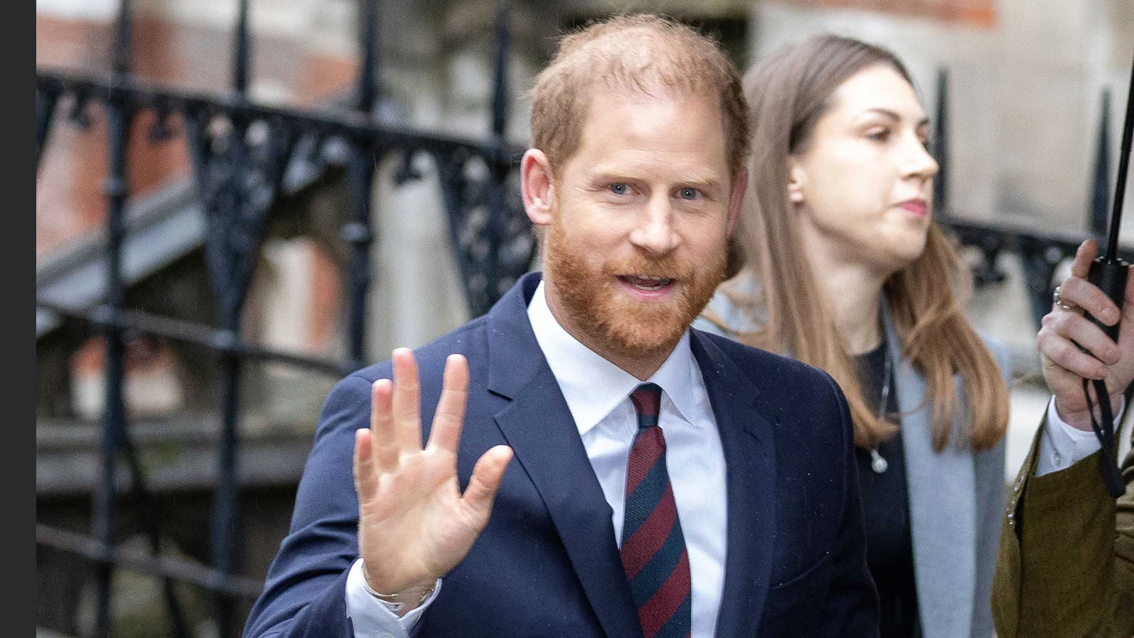 Kraliyet'te 'konaklama' krizi! Buckingham Sarayı duyurdu: Prens Harry sarayda kalmayacak