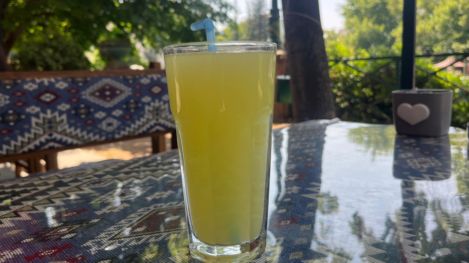 Açıkta bekleyen limonatada risk!