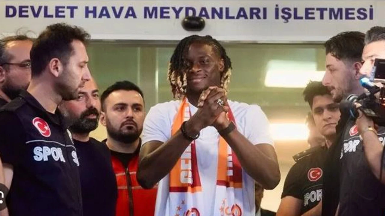 Galatasaray'da orta saha transferi Lesley Ugochukwu ile bitmeyecek