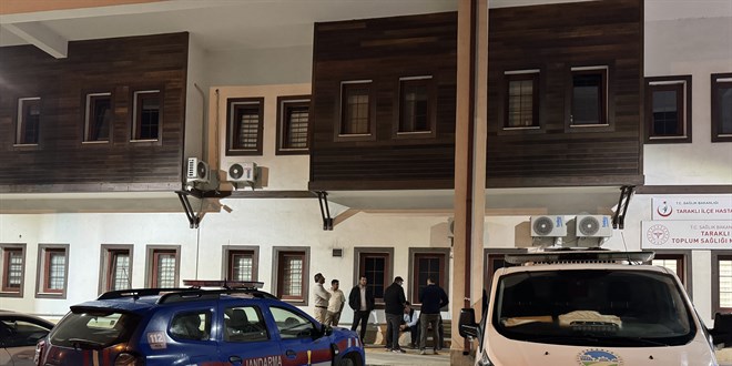 Traktörle tarım aleti arasında sıkışan kişi hayatını kaybetti