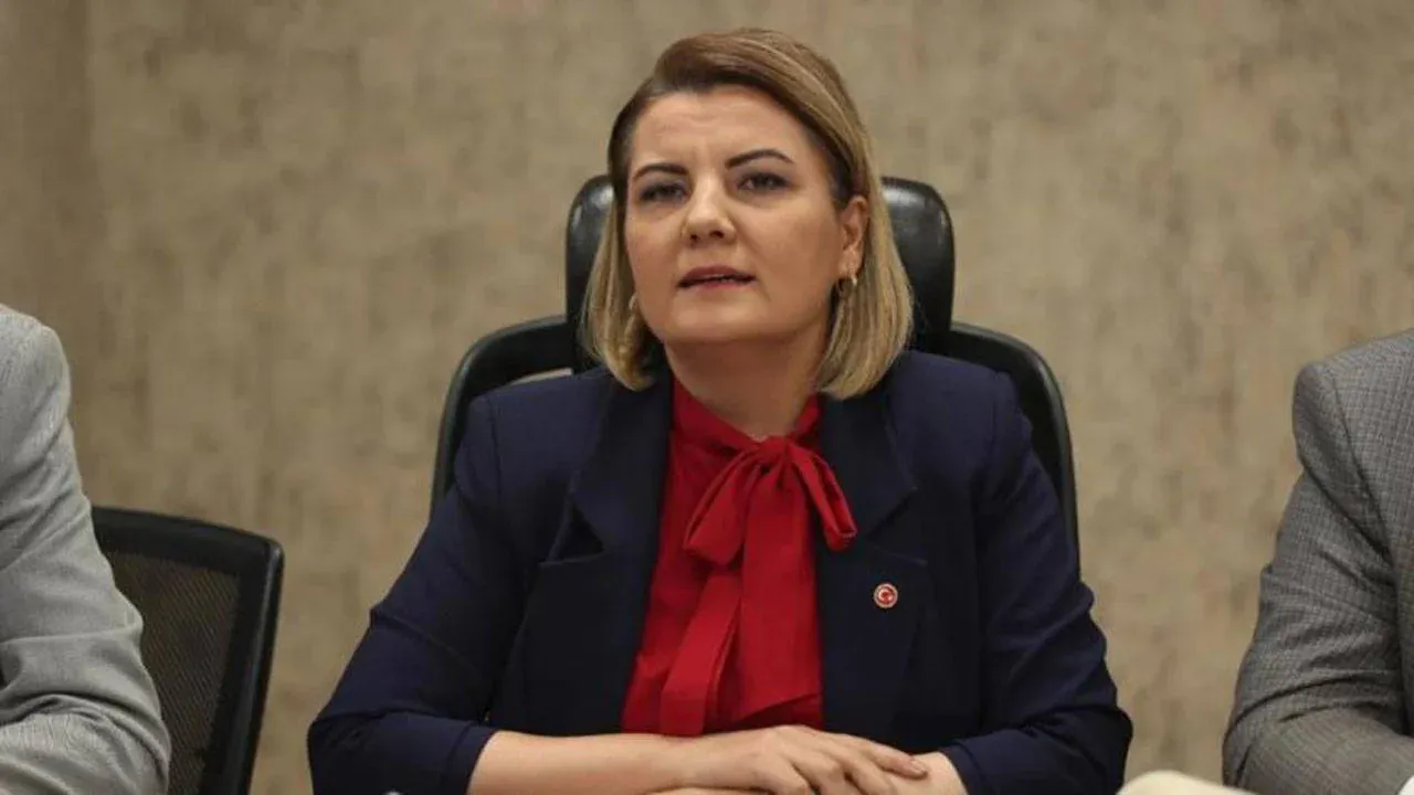 İzmit Belediyesi'ne operasyon: Belediye Başkanı gözaltına alındı