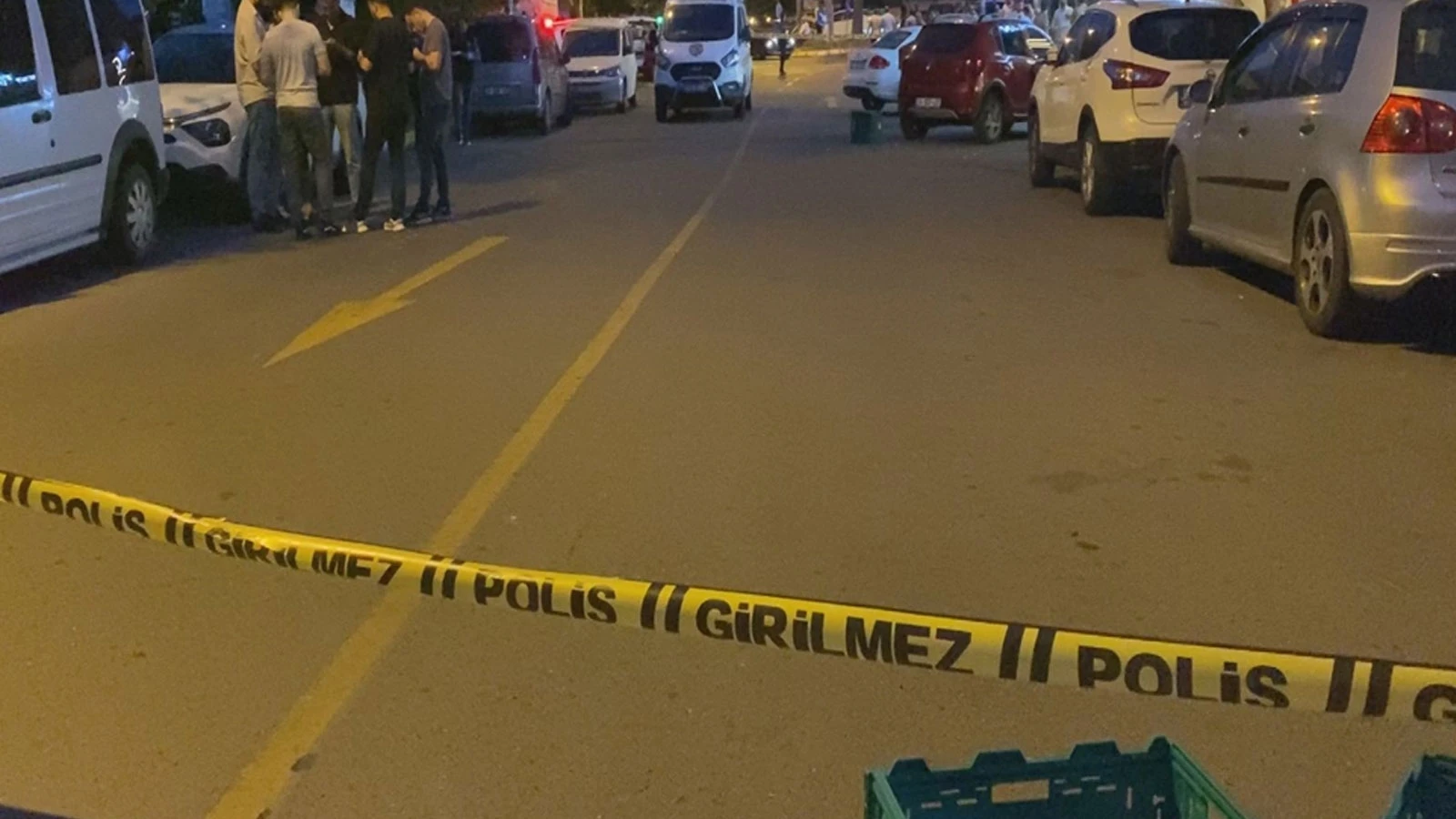 Eyüpsultan'da parkta silahlı çatışma: Çok sayıda yaralı var
