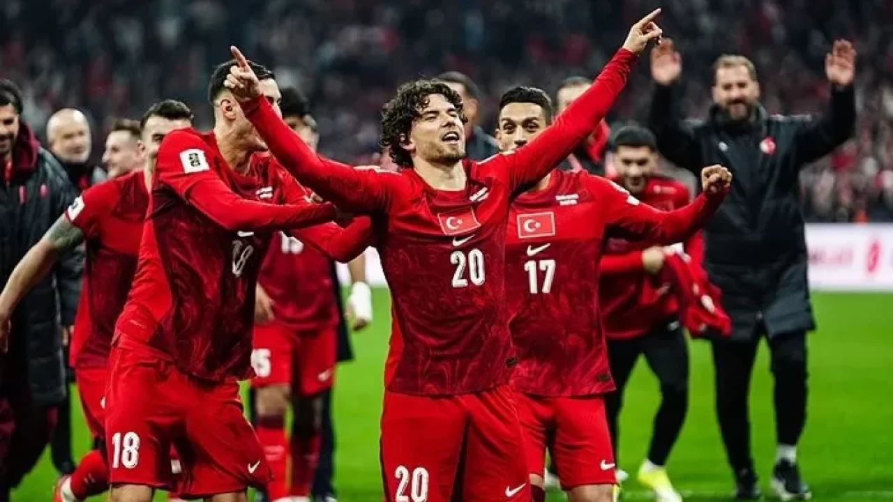 İzmir milli maç izleme yerleri 2026: Dünya Kupası milli maçları İzmir'de nerede izlenecek?