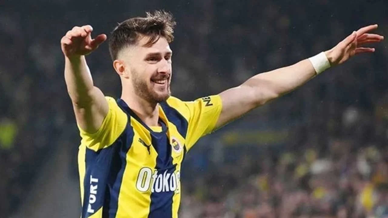 Fenerbahçe'nin yıldızı İsmail Yüksek dünya evine girdi! Gelinlik büyük dikkat çekti