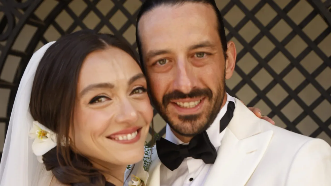 Merve Dizdar'dan bebek müjdesi! İlk kez anne olmaya hazırlanıyor