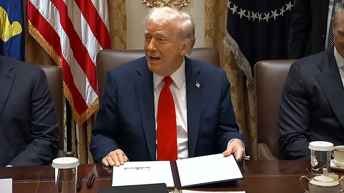 TAHRAN’DA TRUMP MESAİSİ | İran, Trump'ın "İş Bitirme Sanatı" kitabını okuyormuş